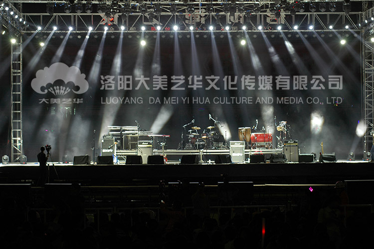 君河湾摇滚演唱会